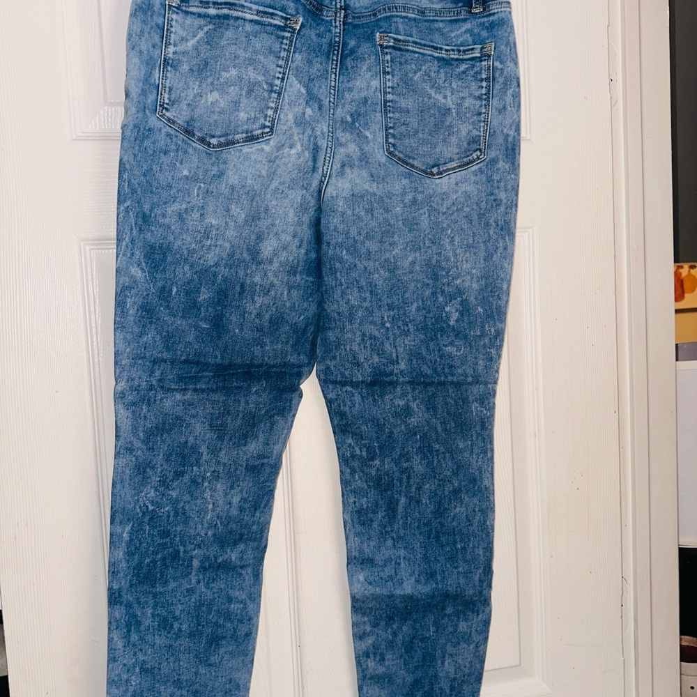 Simply Vera Vera Wang Light Blue Skinny Jeans - Picture 4 of 7